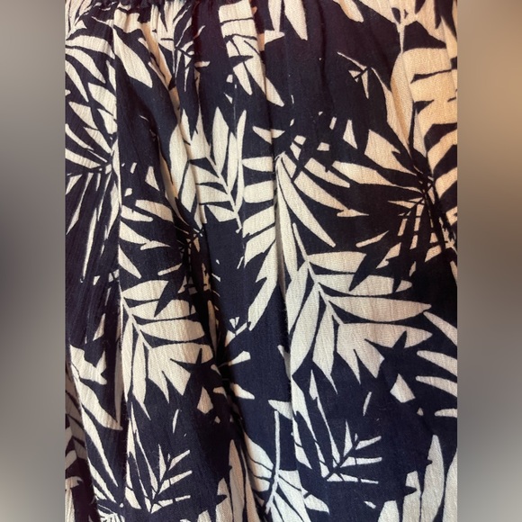 Crown & Ivy women’s xs blouse - Picture 4 of 5